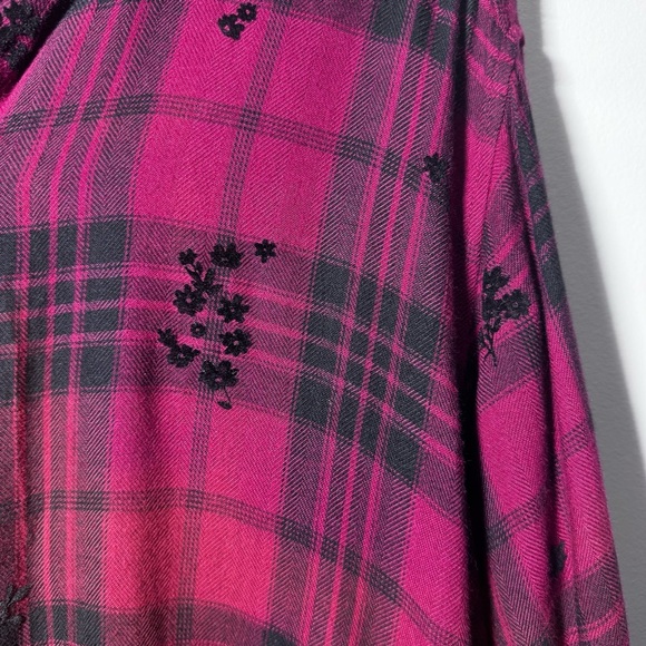 Jane and Delancey Red & Black Plaid Button Down Shirt - Picture 5 of 10